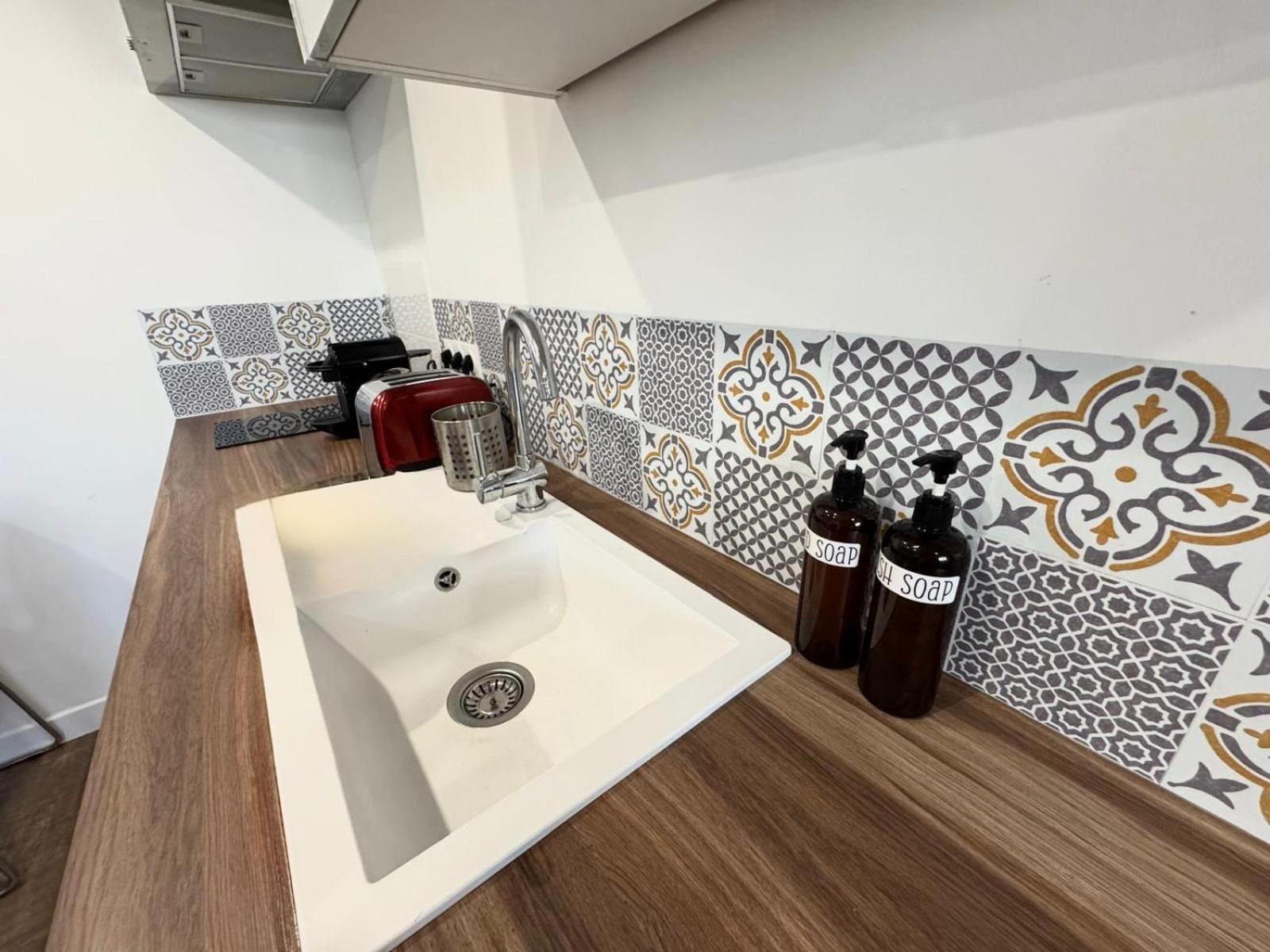 L'Amandier - Joli Appartement T3 Neuf Centre Ville A 2 Pas De La Rotonde Mirabeau Et Des Allees Provencales 普罗旺斯地区艾克斯 外观 照片